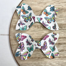 Load image into Gallery viewer, Sadie Bow - Bright Butterflies
