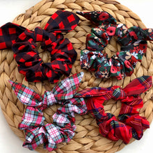 Load image into Gallery viewer, Scrunchies - &#39;Tis the Season
