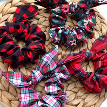 Load image into Gallery viewer, Scrunchies - &#39;Tis the Season
