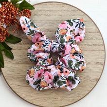 Load image into Gallery viewer, Scrunchies - Fall Floral
