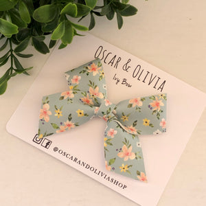 Ivy Bow - Blue Easter Floral