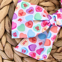 Load image into Gallery viewer, Kinsley Bow - Conversation Hearts
