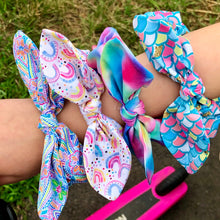 Load image into Gallery viewer, Scrunchies - Summer Vibes
